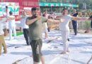 अंतर्राष्ट्रीय योग दिवस पर किच्छा बाईपास देवरिया टोल प्लाजा के वरिष्ठ प्रबंधक राहुल शर्मा के नेतृत्व में ‘ वन अर्थ , वन हेल्थ ’ के संकल्प के साथ योग शिविर आयोजित