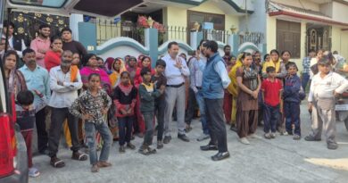 घरेलू क्लेश के चलते पतिनें की पत्नी की गला दबाकर हत्या मौके से पति गिरफतार, समाजसेवी सुशील गाबा एवं कांग्रेस नेता मोहन खेड़ा मौके पर