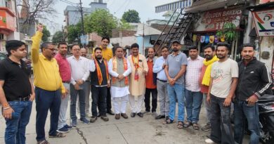 रुद्रपुर में भाजपा कार्यकर्ताओं ने मनाया जश्न, नए मंत्रिमंडल में विधायकों को मिली जगह पर खुशी