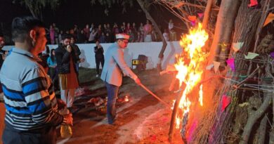 अजय गणपति द्वारा विधि-विधान से हुआ होलिका दहन, सौहार्दपूर्ण होली मनाने की अपील