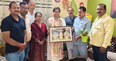 किच्छा की होनहार बेटी शांभवी तिवारी का IAS में चयन, विधायक तिलक राज बेहड़ ने किया सम्मानित