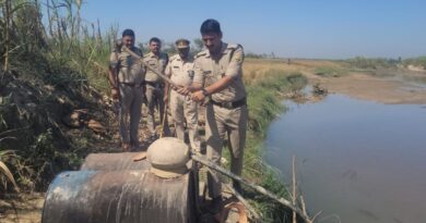 नानकमत्ता क्षेत्र में आबकारी टीम की बड़ी कार्रवाई, तीन अवैध भट्टियां ध्वस्त