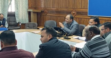 जनहित योजनाओं में ढिलाई नहीं: डीएम सख्त, कोई घोषणा लंबित न रहे सीएम घोषणाओं में तेजी लाने, डीपीआर शीघ्र भेजने के निर्देश
