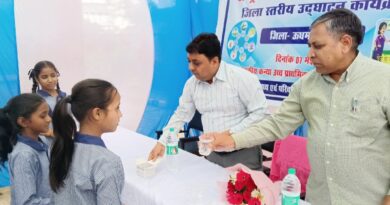 राष्ट्रीय कृमि मुक्ति दिवस का जिलाधिकारी ने किया शुभारंभ, 6 लाख से अधिक बच्चों को खिलाई जाएगी दवा