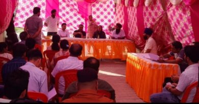 अपर जिलाधिकारी पंकज उपाध्याय के नेतृत्व में “सरकार जनता के द्वार” कार्यक्रम आयोजित, ग्रामीणों की समस्याएं सुन विकास कार्यों का किया सत्यापन