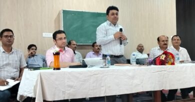 मुख्य शिक्षा अधिकारी की मौजूदगी में शिक्षा गुणवत्ता सुधार पर मंथन, उत्कृष्ट परीक्षा परिणाम देने वाले प्रधानाचार्य सम्मानित