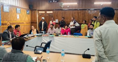 चम्पावत को पर्यटन हब बनाने की दिशा में तेजी, होम-स्टे और स्वरोजगार योजनाओं की डीएम ने की समीक्षा