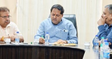 जिला अस्पताल पहुंचे महापौर विकास शर्मा, स्वास्थ्य व्यवस्थाओं का लिया जायजा