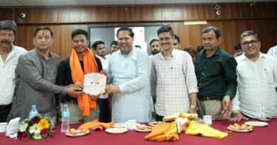 रुद्रपुर महाविद्यालय को कैंपस का दर्जा मिलने पर महापौर का जोरदार स्वागत – छात्र-छात्राओं के लिए वरदान साबित होगा कैंपसः विकास