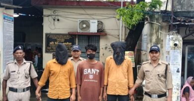 एसएसपी अजय गणपति के निर्देश पर वाहन चोर गिरोह का भंडाफोड़, चोरी की बाइक सहित तीन आरोपी गिरफ्तार
