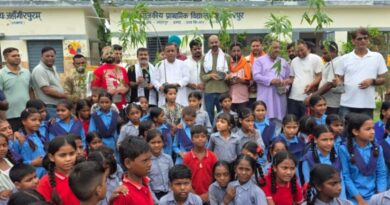 एक पेड़ मां के नाम’ अभियान के तहत उर्मिला रानी चुघ की स्मृति में लगाए गए 101 पौधे