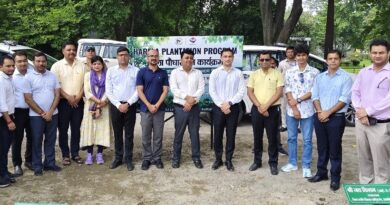 हरेला पर्व पर डीएम नितिन सिंह भदौरिया ने किया पौधरोपण, पर्यावरण संरक्षण का दिया संदेश