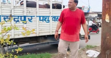 आवारा पशुओं को गौशाला भेजने के लिए शुरू हुआ विशेष अभियान – महापौर स्वयं उतरे सड़कों पर , 15 गौवंशीय पशु गोशाला भेजे – सड़कों पर पशुओं को छोड़ने वाले पशुपालकों का होगा चालान – अतिक्रमण का भी लिया संज्ञान, नोटिस की कार्रवाई