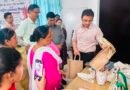 राष्ट्रीय हथकरघा दिवस पर बुनकरों और कारीगरों ने लिया पारंपरिक कला को बढ़ावा देने का संकल्प सीडीओ दिवेश शाशनी ने बुनकरों को किया प्रोत्साहित, गुणवत्ता सुधार और आधुनिक बाजार की जरूरतों के अनुरूप कार्य करने पर दिया जोर