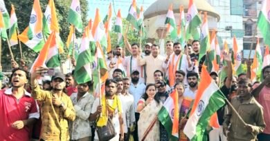 रुद्रपुर में भाजयुमो ने निकाली भव्य तिरंगा यात्रा, राष्ट्रभक्ति के नारों से गूंजा शहर