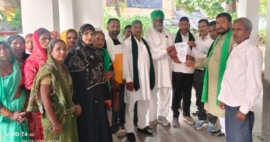 किसानों की समस्याओं को लेकर गरजी भारतीय किसान क्रांति यूनियन, अधिकारियों को सौंपा ज्ञापन