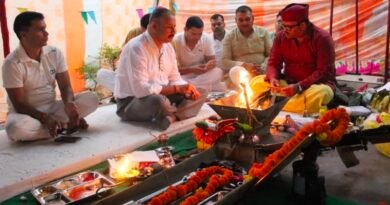 विश्वकर्मा दिवस पर 31वीं वाहिनी पीएसी में गूंजे आस्था के मंत्र, शस्त्र-वाहनों का हुआ विधिवत पूजन