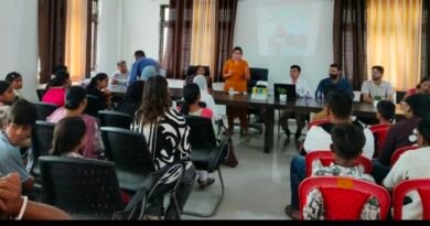 स्कूल छोड़ चुके बच्चों को करियर और शिक्षा के अवसरों की दी जानकारी विशेषज्ञों ने तनाव से बचाव, कौशल विकास और सरकारी योजनाओं के प्रति किया जागरूक