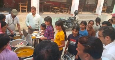 राष्ट्रीय खेल में चयनित खिलाड़ी को सीडीओ ने किया सम्मानित खटीमा क्षेत्र में शिक्षण संस्थानों, राशन की दुकान व पंचायत भवन का किया निरीक्षण