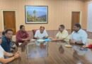 महापौर की पहल पर राइस मिलर्स की मांगों के समाधान की जागी उम्मीद तीन साल से लंबित मंडी सेस के मामले को मुख्यमंत्री के समक्ष उठाएंगे मंडी अध्यक्ष अनिल कपूर डब्बू मंडी शुल्क दो प्रतिशत ही लेने का का भी आश्वासन